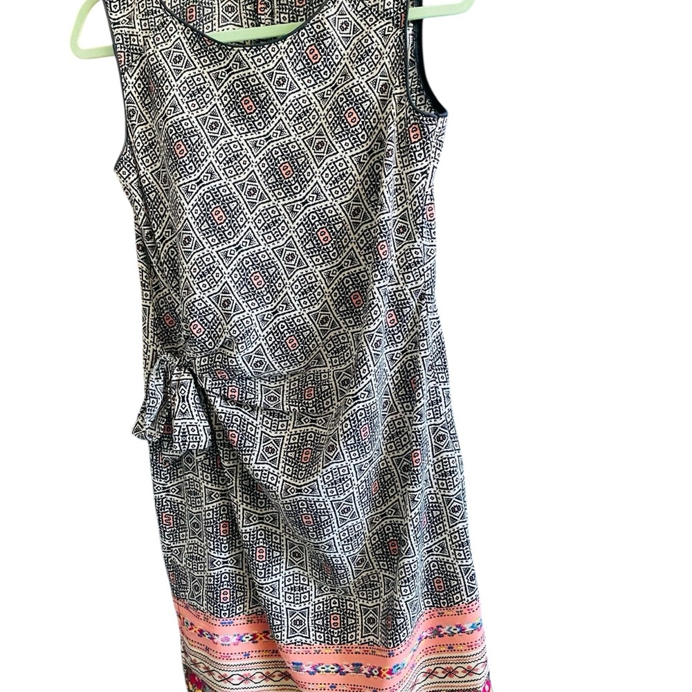 Daphna Levinson Geometric Flower Woman’s Sleeveless Mini Dress Black and Pink - Picture 3 of 12
